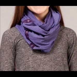 Ivivva infinity scarf in heathered lilac